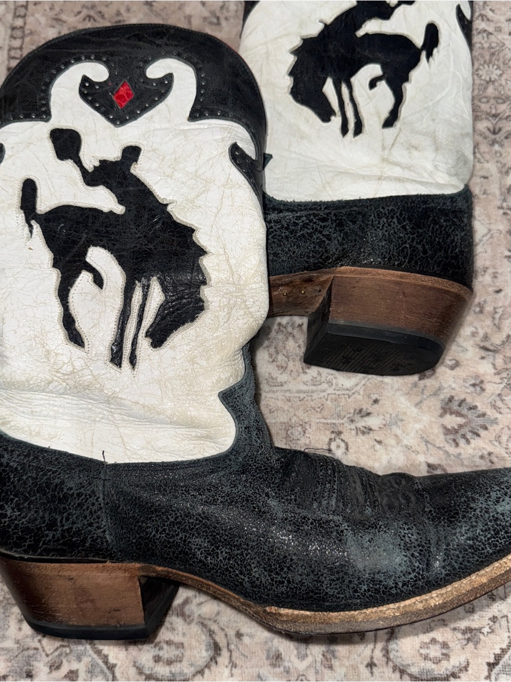 RETRO VINTAGE COWBOY BOOTS INLAID LEATHER JUSTIN RANCH WORN RODEO WESTERN DECOR